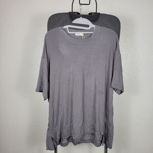 Barefoot Dreams Malibu Collection Modal Jersey Hi-Low Tee Coal Size L